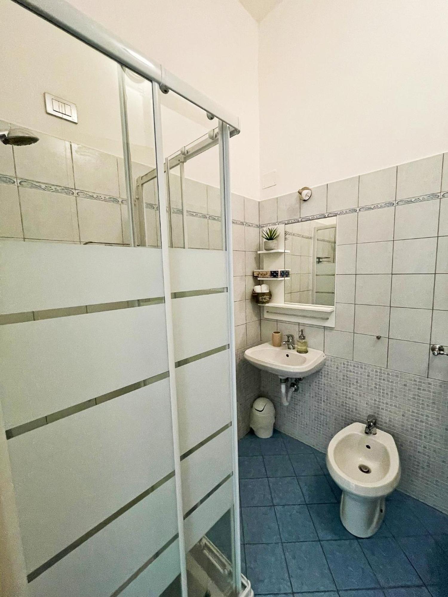 Levante Blu Специя Стая снимка